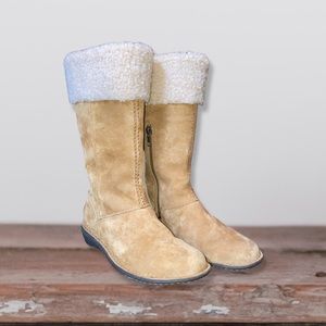 UGG Karyn Boots